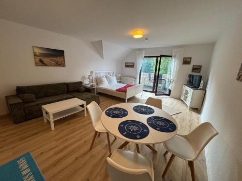 Gustow Apartamento | Ferienwohnung mit Balkon FeWo 11 Gustow