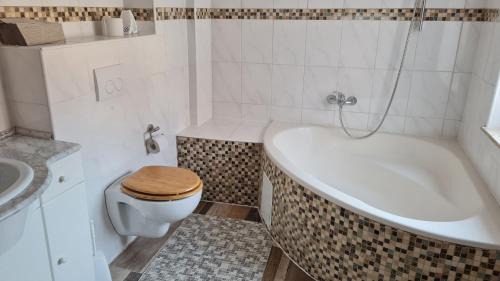Hochheim Apartamento | Ferienwohnung mit individueller Ausstattung - jedes Zimmer ist anders