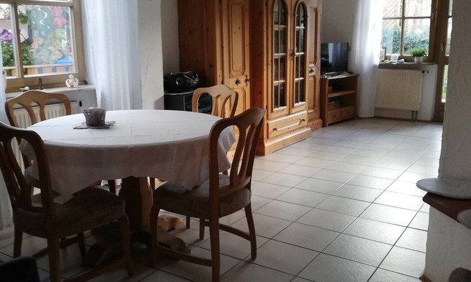 Karlstadt Apartamento | Ferienwohnung mit Kamin