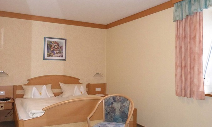 Bad Birnbach Apartamento | Apartamento OG | Apartamento con sala de estar, dormitorio y balcón grande