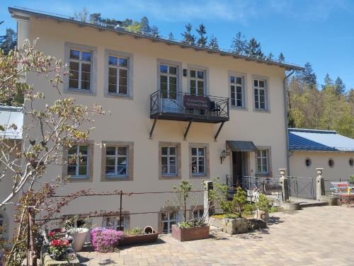 Rosenthal-Bielatal Apartamento | Ferienwohnung Parkblick im Badehaus