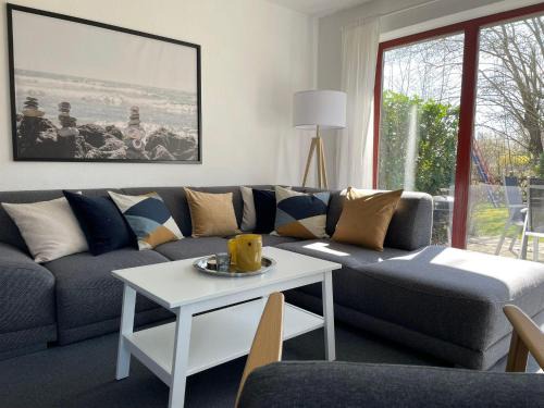 Gustow Apartamento | Ferienwohnung-Peter-Pan-mit-Sonnenterrasse-Garten-zwischen-Strand-Wald-Wiese-auf-Ruegen