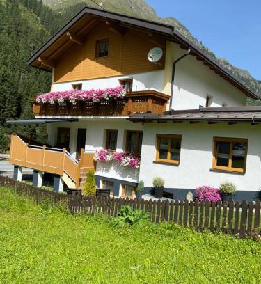 Sankt Leonhard im Pitztal Apartamento | Ferienwohnung Rimml