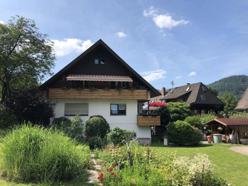 Untermunstertal Apartamento | Ferienwohnung Sägegasse, Typ A