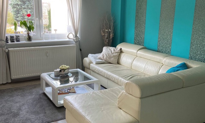 Schonebeck Apartamento | Ferienwohnung Sarah für 9 Personen
