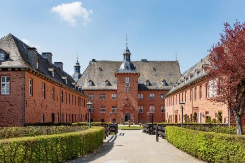 Oberhundem Apartamento | Ferienwohnung Saalstube - Schloss Adolphsburg