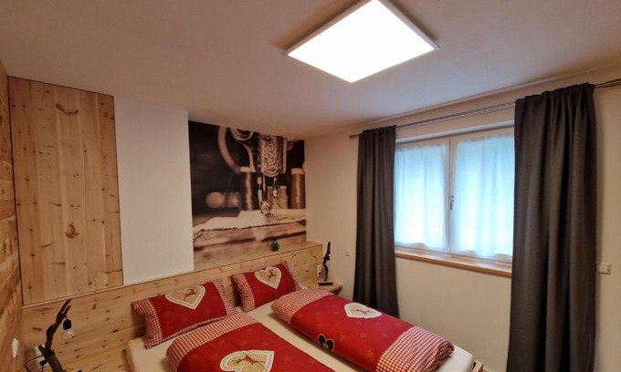 Senales Apartamento | Ferienwohnung Schnalstal " Die Schneiderei "