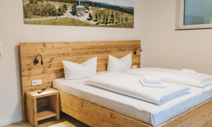 Neuastenberg Apartamento | Ferienwohnung Schneeglück für 10 Personen