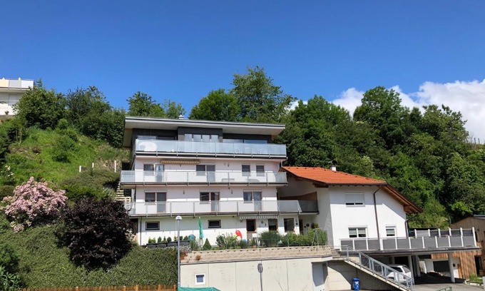 Axams Apartamento | Ferienwohnung Schranz