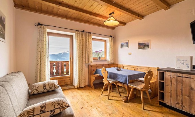 Avelengo Apartamento | Ferienwohnung Sonnenblume Nusserhof