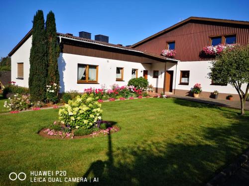 Diemelstadt Apartamento | Ferienwohnung Tannenberg