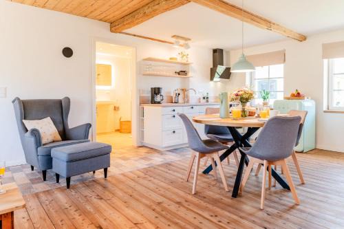 Steinbergkirche Apartamento | Ferienwohnung Teve