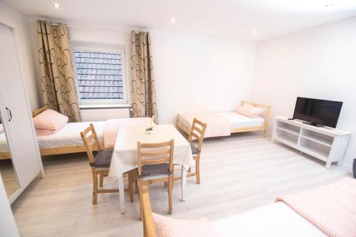 Roemerberg Casa | Ferienwohnung und Zimmer Römerberg-Speyer