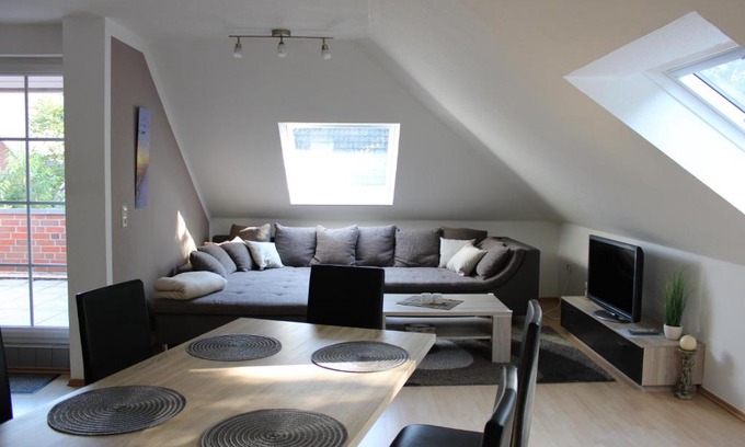 Schwanewede Apartamento | Ferienwohnung unter den Eichen