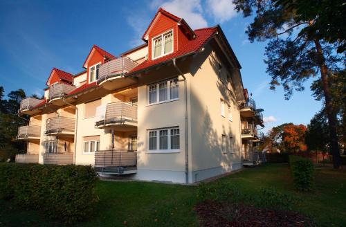 Bad Saarow Apartamento | Ferienwohnung Ursula in der Villa zum Kronprinzen direkt gegenüber der Saarow Therme