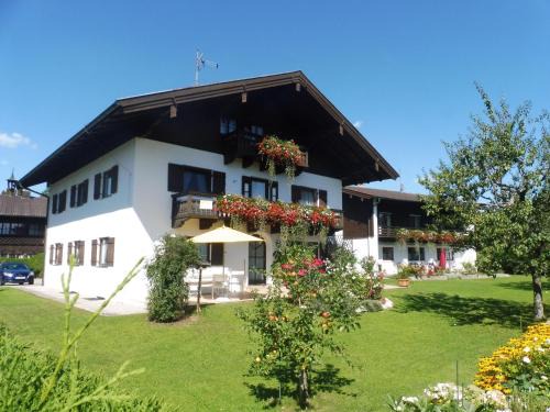 Chieming Apartamento | Ferienwohnung Wennesz 2