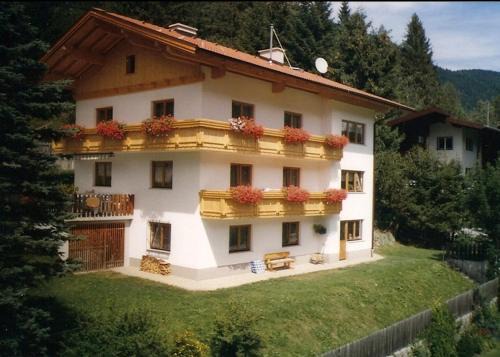 Trins Apartamento | Ferienwohnung Wolf