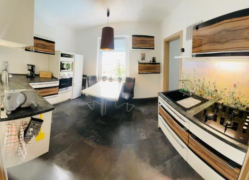 Auerbach-Erzgebirge Apartamento | Ferienwohnung Ziegenschweiz