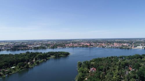 Neuruppin Apartamento | Ferienwohnungen am See - Neuruppin