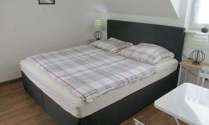 Hollnich Apartamento | Ferienzimmer, Handwerkerzimmer, Wohnen auf Zeit