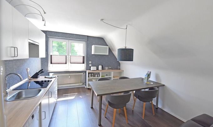 Schleiden Apartamento | Ferinewohnung con vistas al castillo en el capital Schleiden del Parque Nacional de Eifel.
