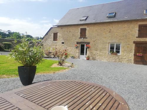 Asnieres-en-Bessin Cama Y Desayuno | Ferme de Montigny (Chambres)