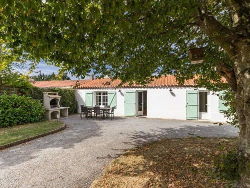 Villeneuve-en-Retz Casa | Ferme rénovée avec jardin clos, proche plages, Pornic et Nantes - vélos, terrain de pétanque, équipements bébé - FR-1-306-825