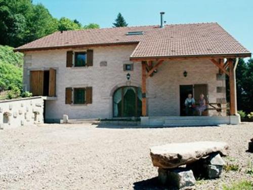 Vagney Casa | Ferme Vosgienne Rénovée avec Confort et Nature pour 7 Pers, WiFi, Animaux Bienvenus - FR-1-589-190