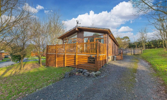 Allithwaite Cabaña | FERN LODGE, family friendly, character holiday cottage in Cartmel