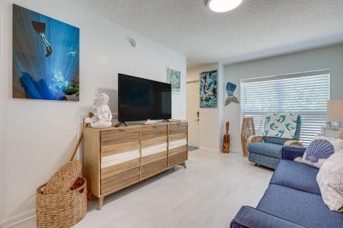 Fernandina Beach Casa | Fernandina Beach Townhome with Patio Walk to Beach!