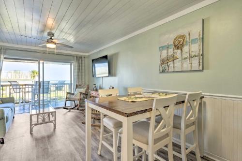Fernandina Beach Apartamento | Fernandina Beach Condo about 1 Mi to Golf Courses