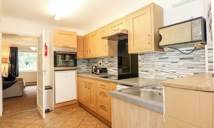 Wisbech Cabaña | FERNLEIGH VILLA ANNEXE, pet friendly, with pool in Upwell