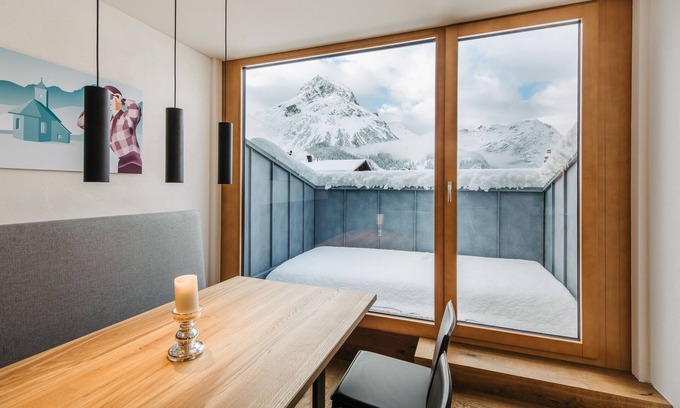 Lech am Arlberg Hotel | Fernsicht Alpen-Apartments