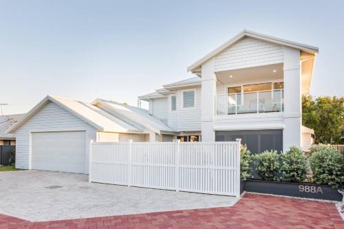Geographe Casa | Fernweh - A Generous Hamptons-style Beachside Escape
