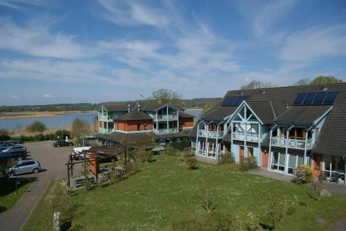 Neuensien Apartamento | Fewo 1 im Fischerhaus mit Wintergarten und Terrasse