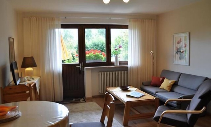 Silberberg Apartamento | Fewo 52qm para 2 personas. Sentirse bien jardín con hamacas.