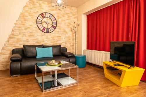 Mitte Apartamento | Fewo Art City-Studio Kassel 1, modern, voll ausgestattet, zentrale Innenstadtlage, ruhiges Schlafzimmer, Balkon