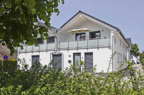 Breege Apartamento | FeWo Helligdom FeWo 04 - Balkon, Meerblick