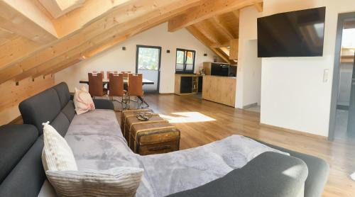 Mittenwald Apartamento | FeWo Leni - Modernes Apartment mit Bergblick - Zentral gelegen
