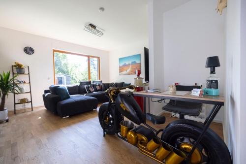 Wildau Apartamento | FEWO PARTNERS - Fewo California Dreaming 93 qm mit Garten in Wildau Nähe BER-Airport