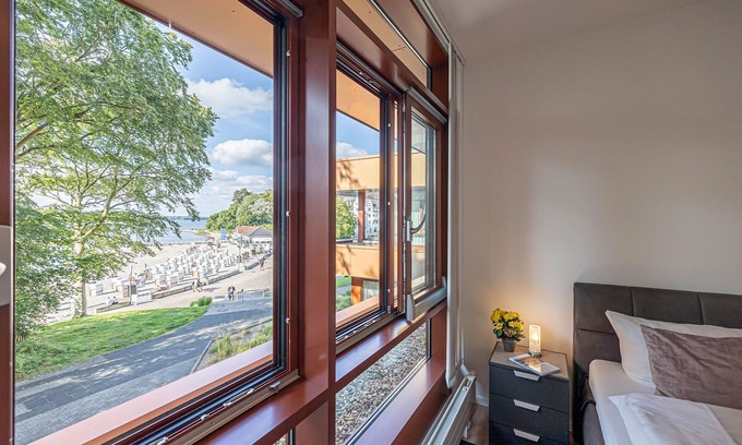 Gluecksburg Apartamento | fewo1846 - Leichte Brise (App. 150) elegant studio apartment with sea views