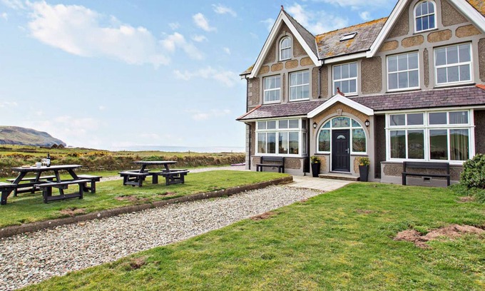 Llanengan Casa | Fferm Ar Y Môr in the beautiful Pwllheli