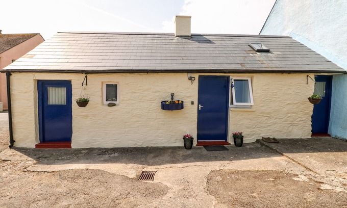 Trefin Cabaña | Ffynnon TOM, carácter casa de vacaciones en St. Davids, Ref 8725