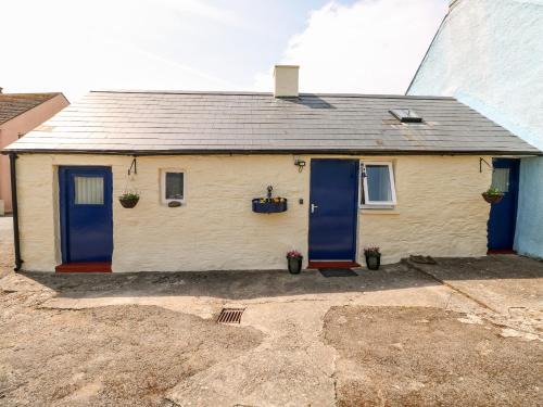 Trefin Casa | Ffynnon Tom