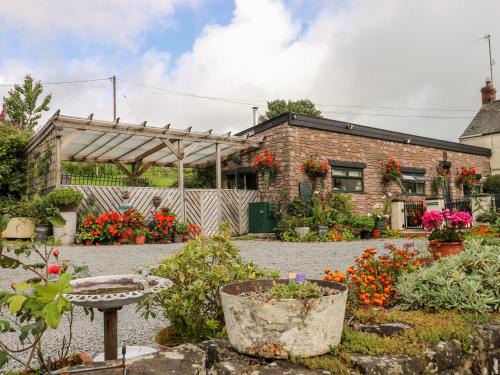 Llangynin Casa | Ffynnonlwyd Cottage