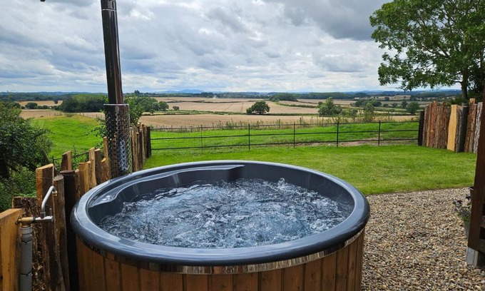 Whitney-on-Wye Otro | Fibden Farm Glamping - Luxury Safari Lodge