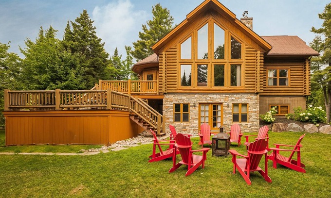 Fiddler Lake Resort Casa | Fiddler Lake Resort Chalet + Private Jacuzzi