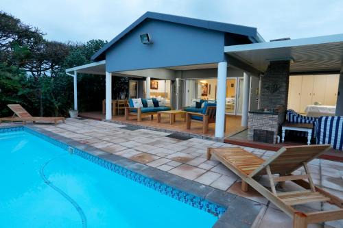 Southport Casa | Fiddlewood Beach House - 13 sleeper