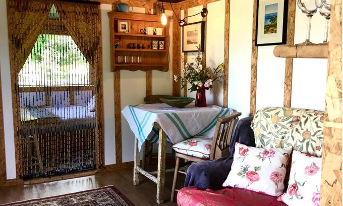 Saint Kew Casa | Field Hut