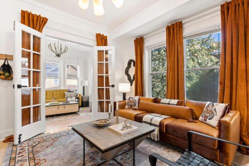 Candler Park Apartamento | Field of Light